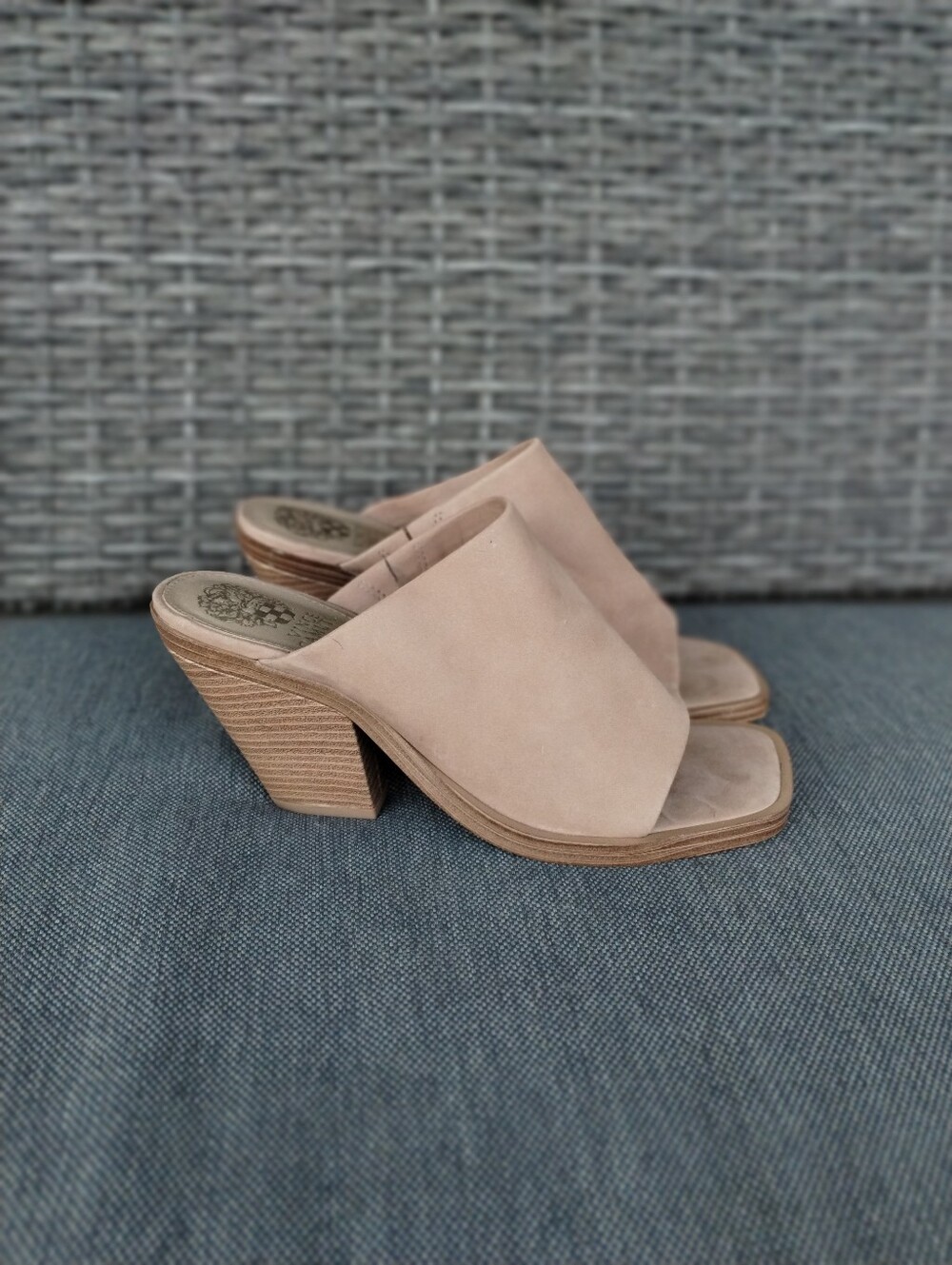Vince Camuto Sempela Mule Sandals Women’s 8 M Truffle Taupe Suede Block Heel